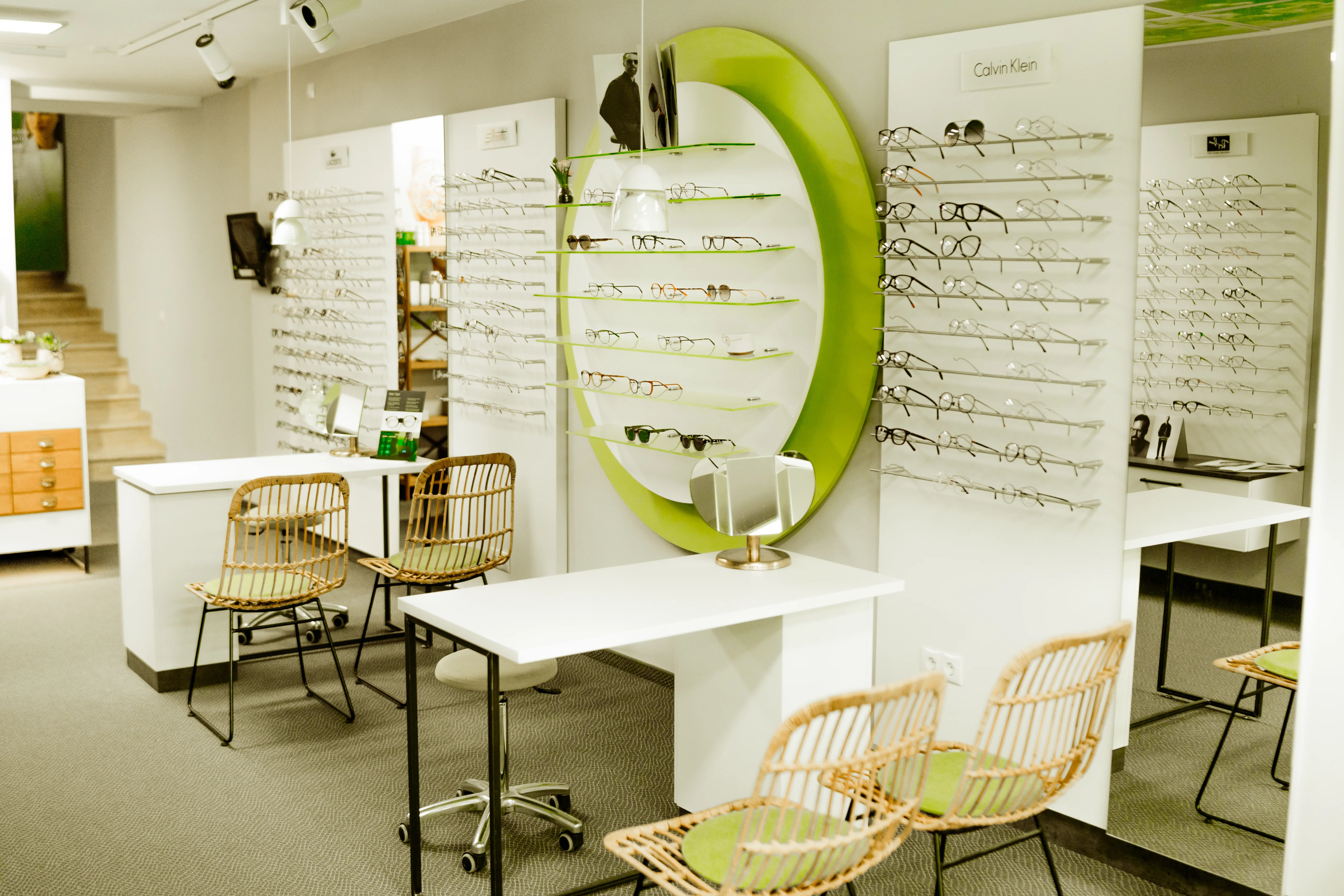 Beratungssituation bei Optik Zorn